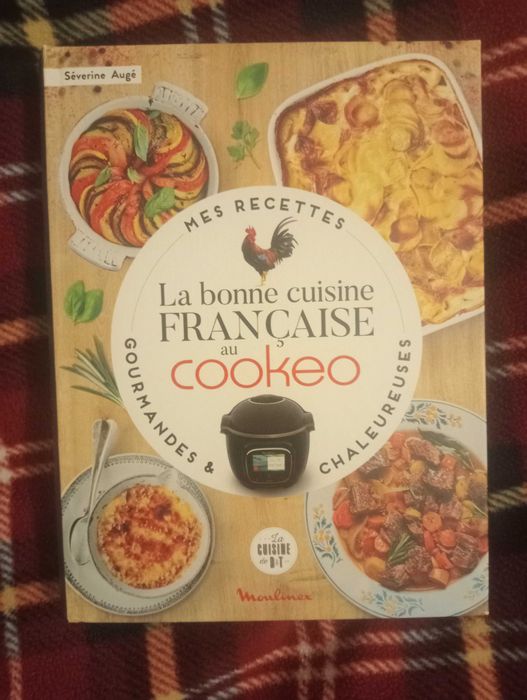 Lote de 3 livros de receitas em francês - Cookeo e cozinha vegetariana