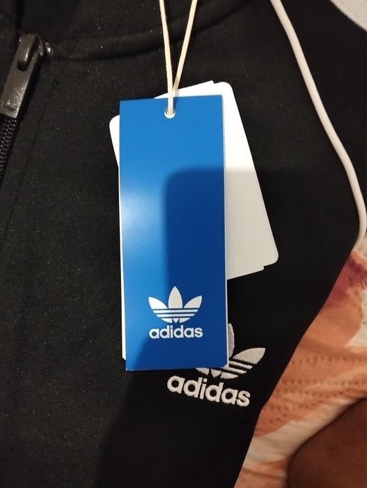 Casaco Adidas SST Preto - NOVO com Etiqueta