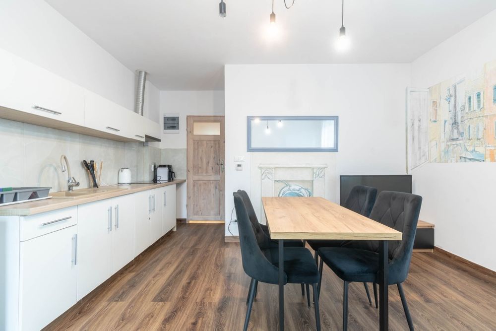 mieszkanie -apartament Paris ,balkon,parking Zakatki Swiata
