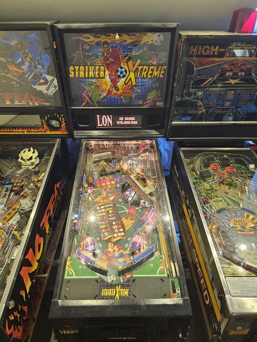 Fliper pinball striker extreme