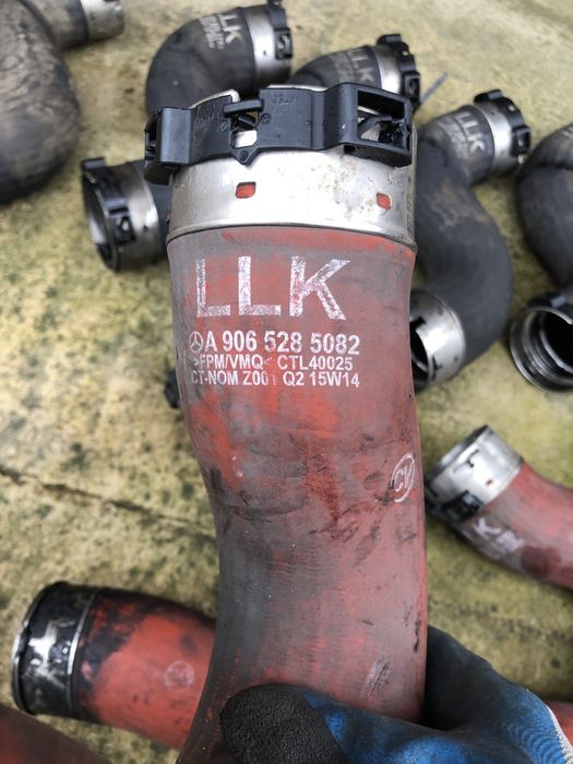 Патрубок інтеркулера sprinter w906w212w204w207 2.2 cdi om651