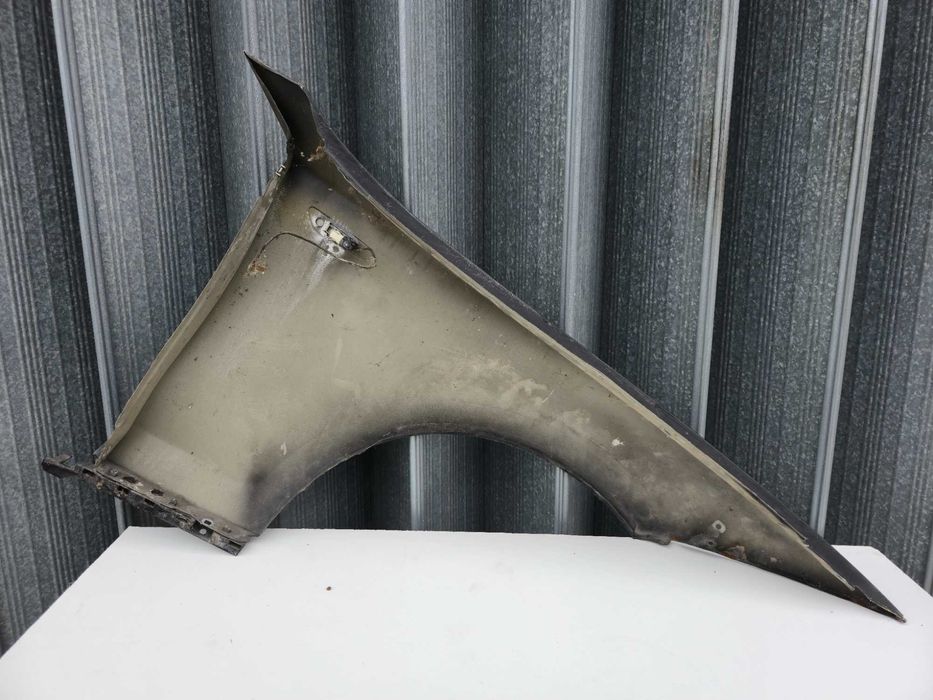 Guarda lamas esquerdo BMW Serie 1 E81 E82 E87 (2003.-2013.)