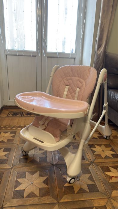 Стільчик для годування