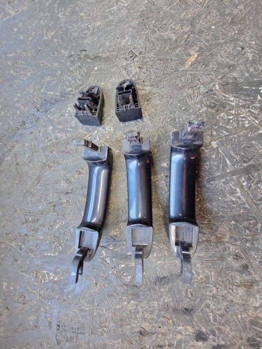 Klamki Zewnetrzne Ford Galaxy MK II 6M21U22404CC