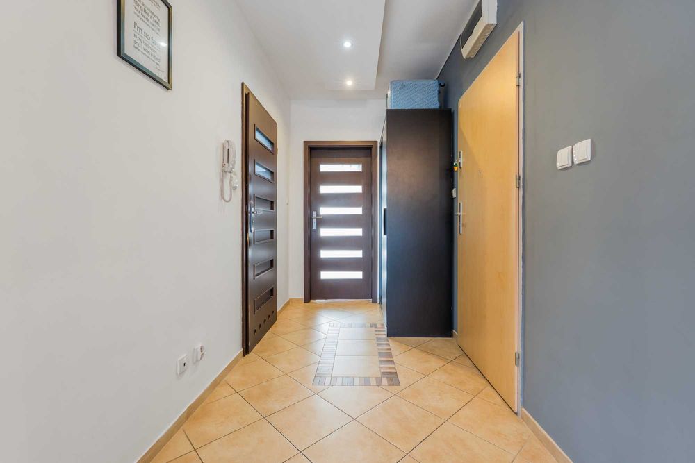 2 pokoje, 54m² z dużym tarasem-patio. Pet-friendly!