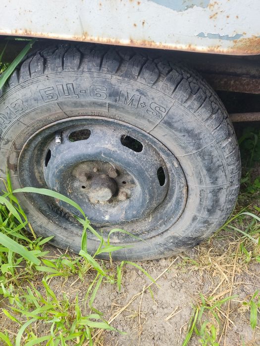 Прицеп легковий .