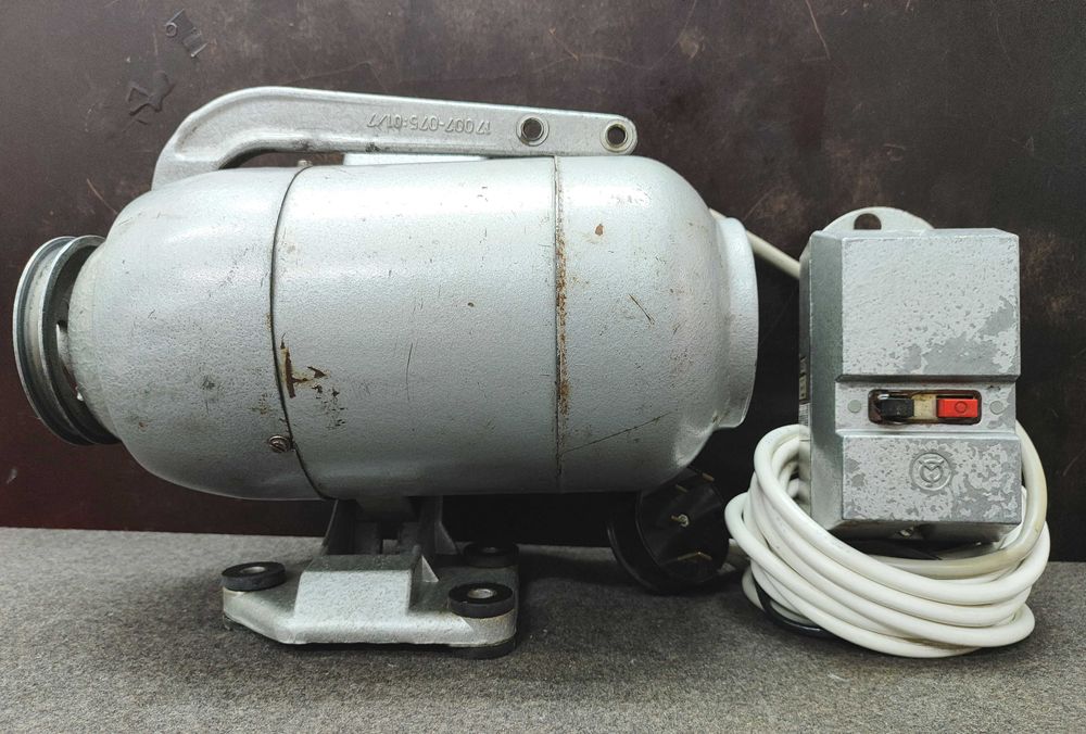 Двигатель электрический