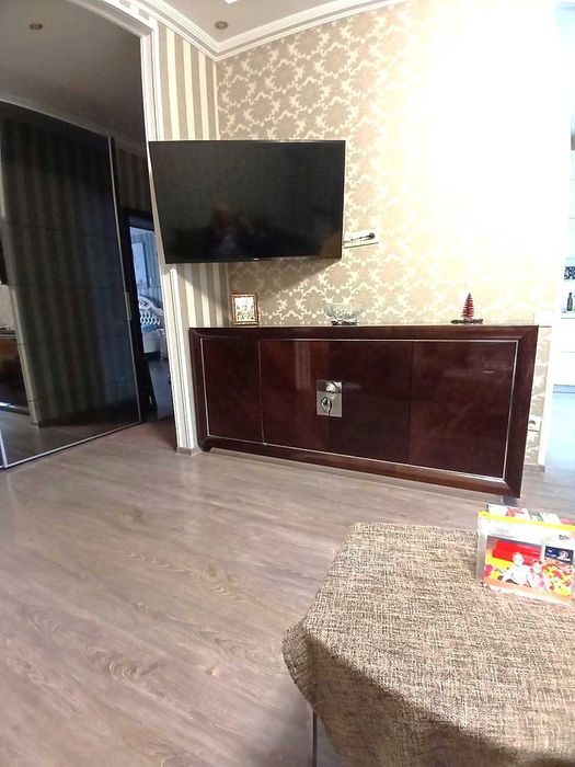 Шикарная 2х комн кв 60м 3/5ти ул.Гоголя /ДК Дробязко. Мебель, техника!