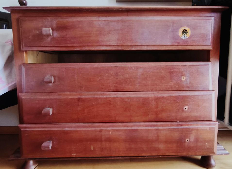 Vendo conjunto para quarto - Cómoda