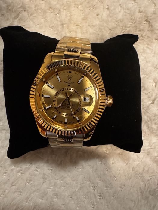 Relogio Dourado Estilo Luxo