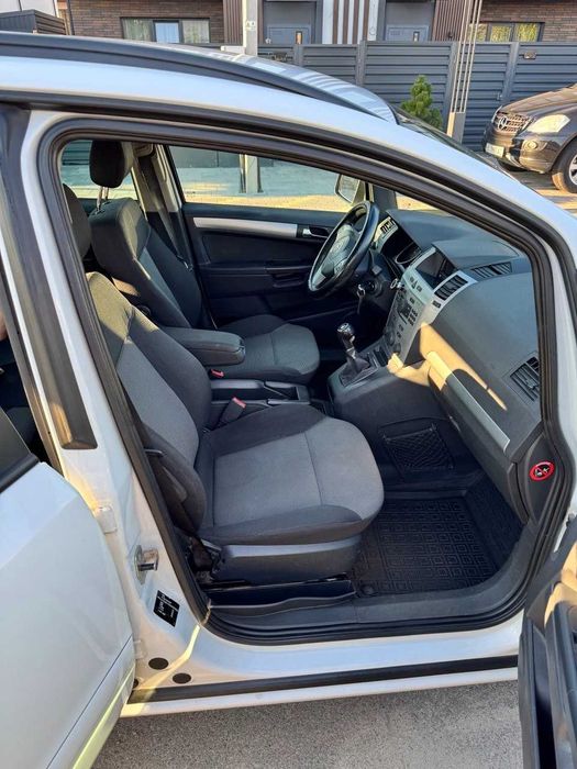Продам Opel Zafira