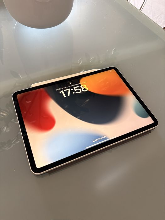 iPad Pro 11" (256GB) Wi-Fi + Cellular + Teclado Apple + Apple Pencil