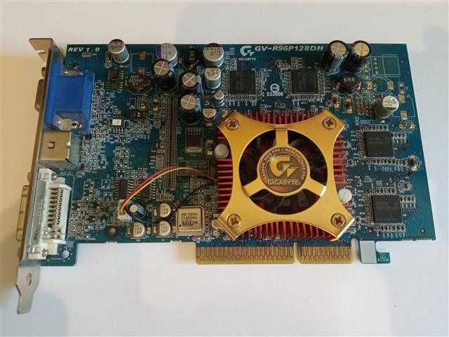 Gigabyte Radeon 9600 PRO AGP (GV-R96P128DH) RETRO !