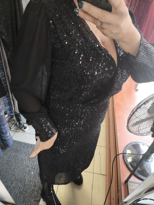 Piękna czarna sukienka cekiny rozm S m l