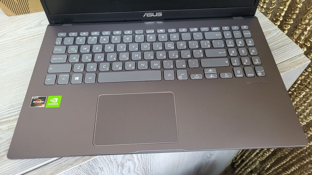 Ноутбук asus m509d