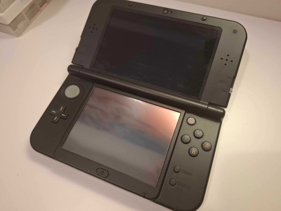 Pokemon Sun and Moon new 3ds XL + gry
