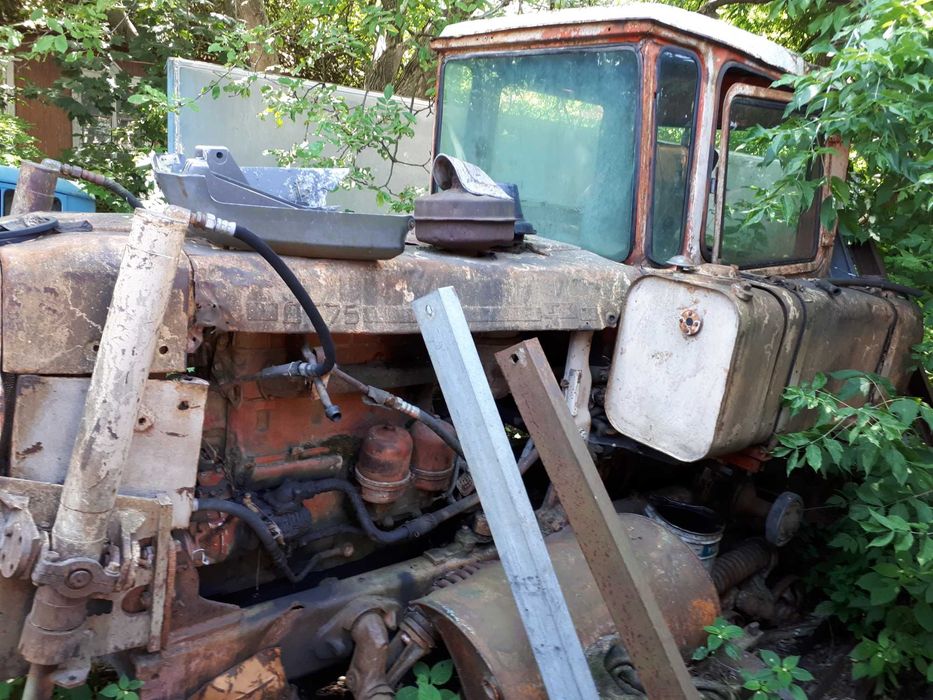 Бульдозер ДТ-75, трактор