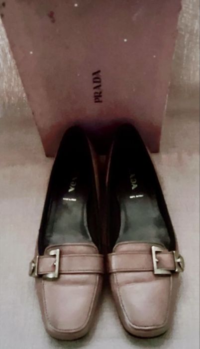 Sapatos Prada de senhora