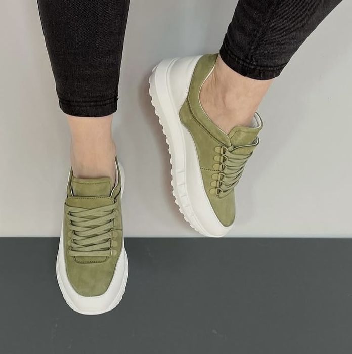 Кросівки жіночі, 38 розмір