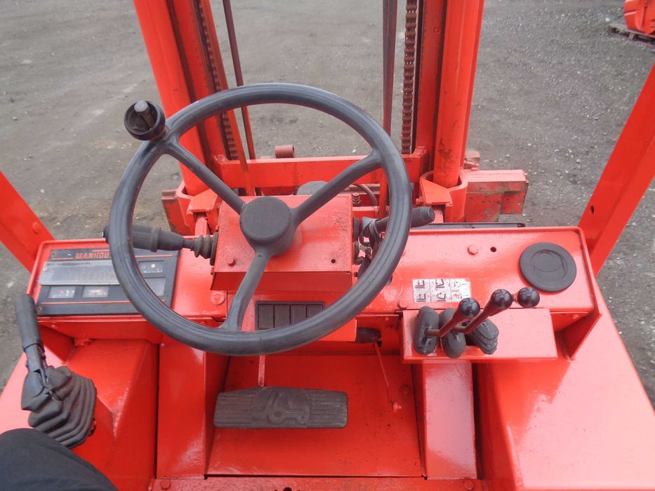 Wózek widłowy terenowy MANITOU MCE 25H