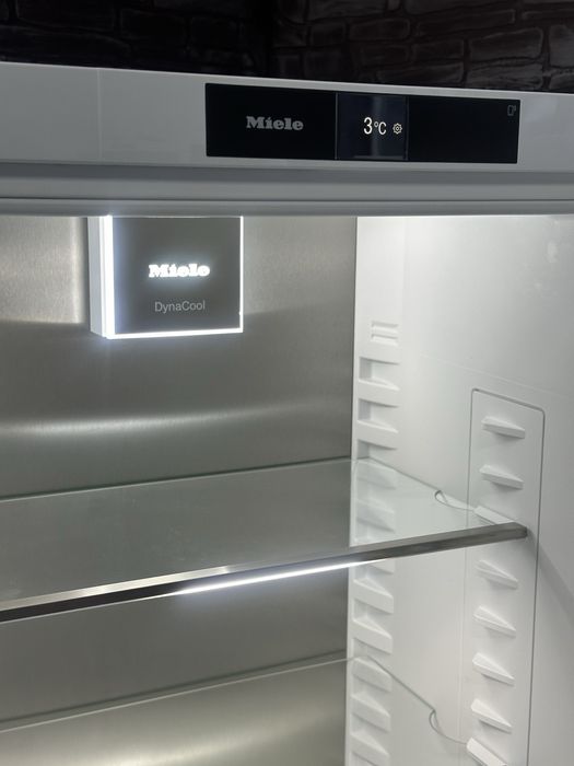 Вбудований Холодильник Miele K 7373 B | Стан ідеал | Germany | 120 см!