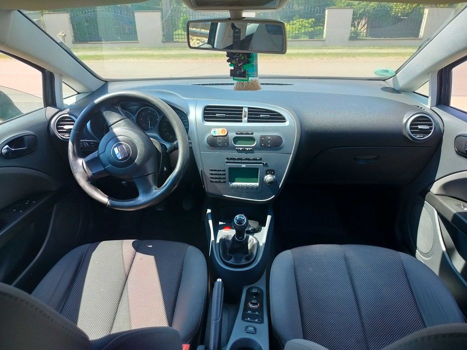 Samochód osobowy seat leon