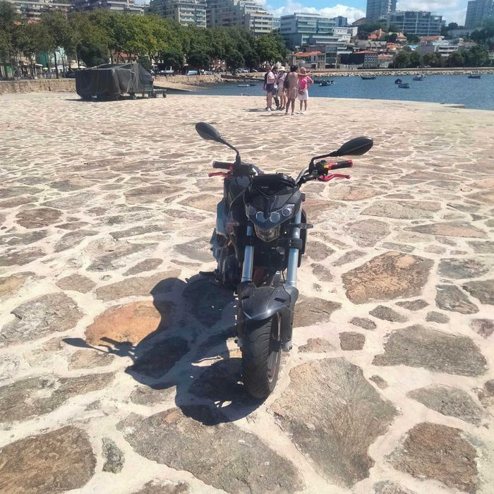 Mota Benelli 125 TNT