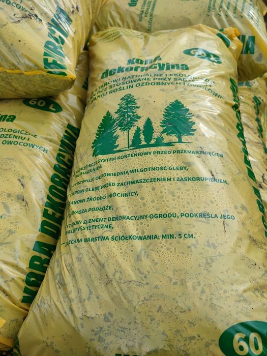 Kora sosnowa dekoracyjna 60l ziemia ogrodowa torf podłoża