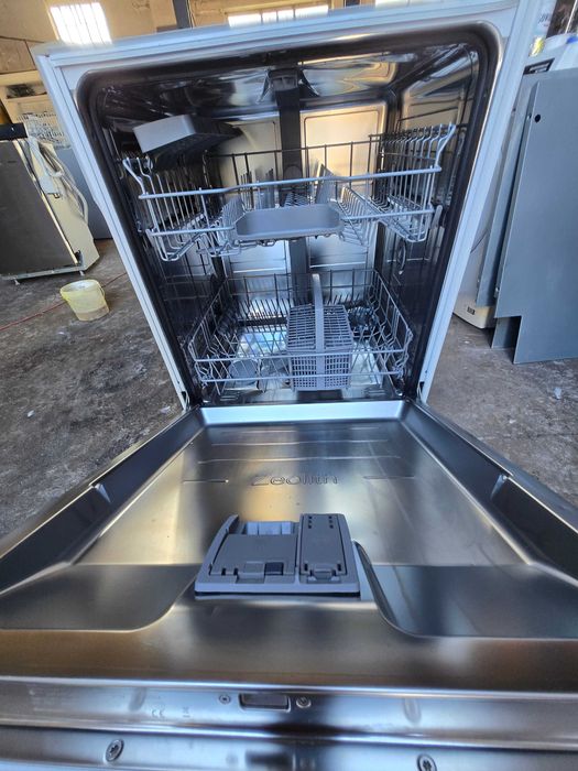 Zmywarka Bosch 60 cm. Pod  blat.Biała. LCD. Biała.LCD.Gwar.Po serwisie