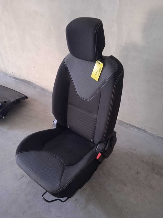 Fotel pasażera Renault Clio IV EU