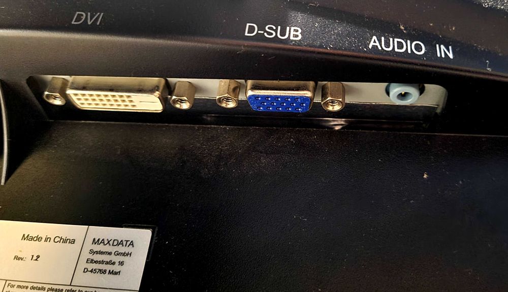 Monitor Belinea 1970 S1 DVI reg.wysokosci, głośniki, mało używany