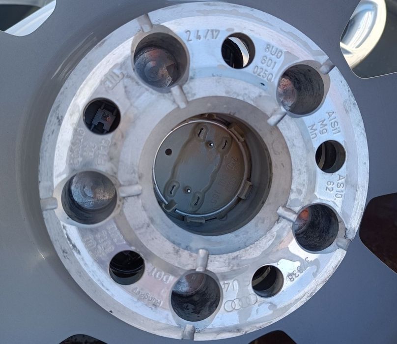 Оригінальні титани 5/112 ауді а6с6,з новою резиною 215/65/R16