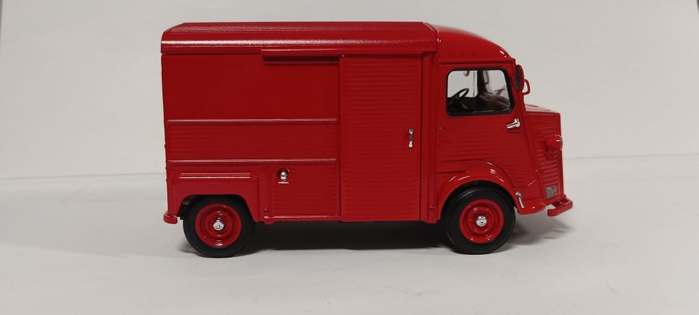 Citroen type H escala 1/24