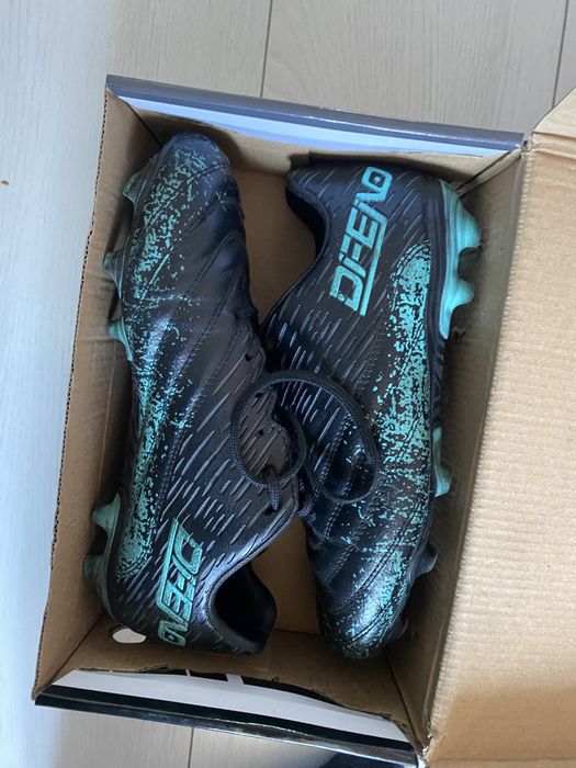 Бутси футбольні підліткові Defeno розмір 38