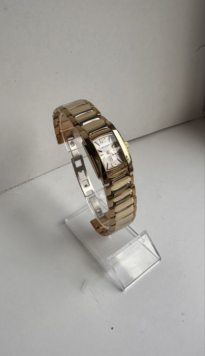 Розкішний подарунок жінкам: годинник Bvlgari