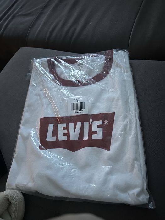 Футболка Levis чоловіча