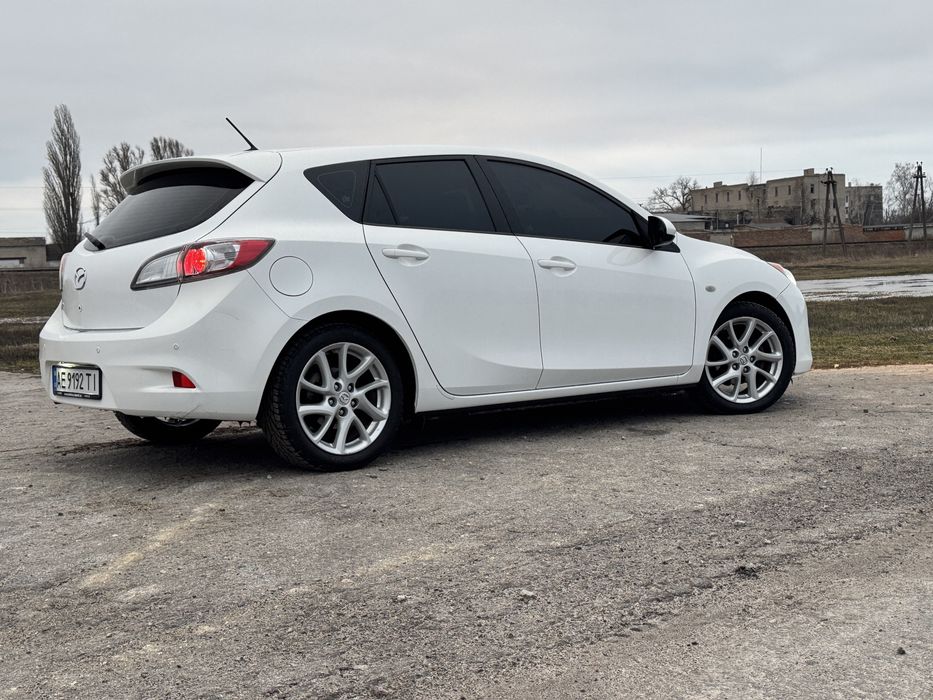 Продам MAZDA 1.6 дизель