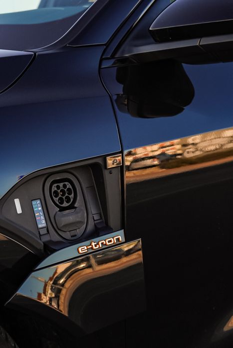 Audi e-tron 55 quattro S line | 2021 | 180.000 km | Full Extras | SOH 87%