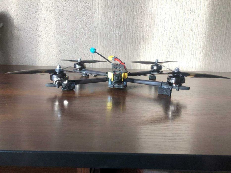 Продаж FPV SpeedeBee дрона