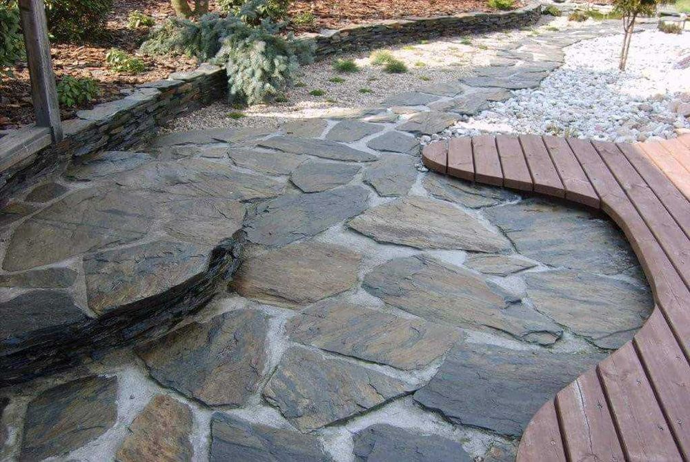 Gnejs szary lub łupek szarogłazowy kamienie na ścieżkę TONA z dostawą