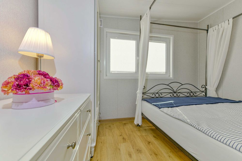 Zakotwicz się nad morzem  KOTWISKO Sarbinowo Domki z basenem .