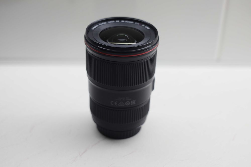 Объектив Canon EF 16-35mm f/4L IS USM