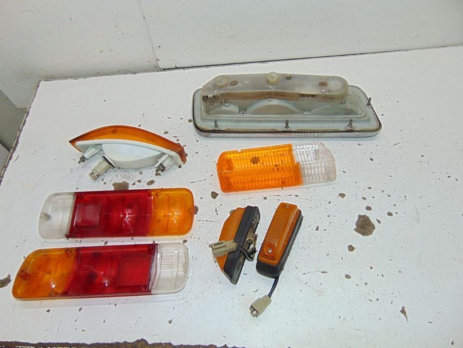 Toyota antigos farolins