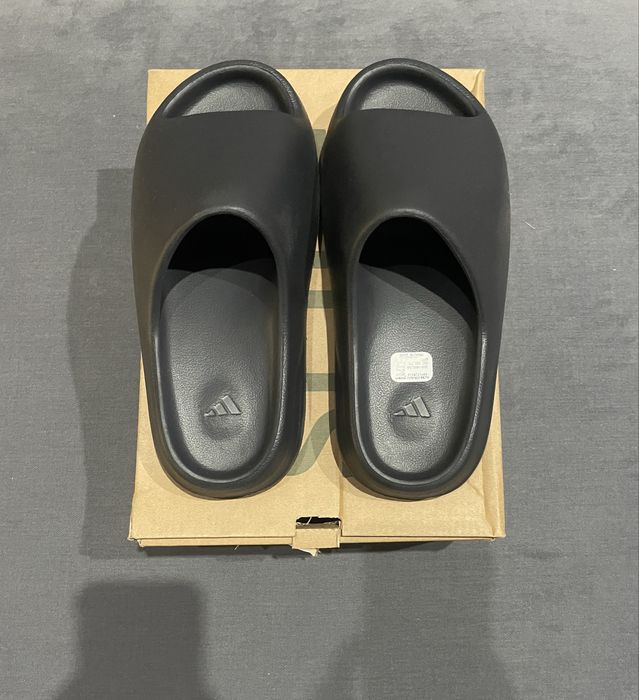 Klapki Yeezy Slide