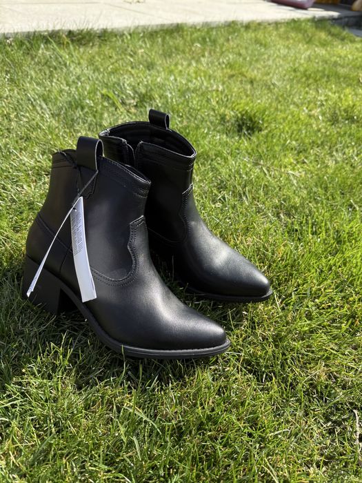 Казаки чоботи нові