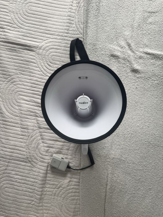 Megafon z zewnętrznym mikrofonem 25W/8xD