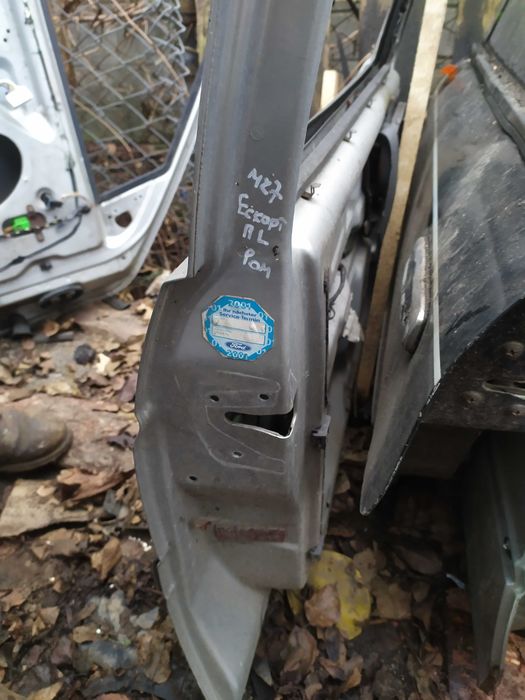 Дверка ліва перед Форд Ескорт Мк7 Escort Mk7