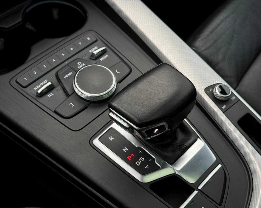 Продаж Audi A4 B9