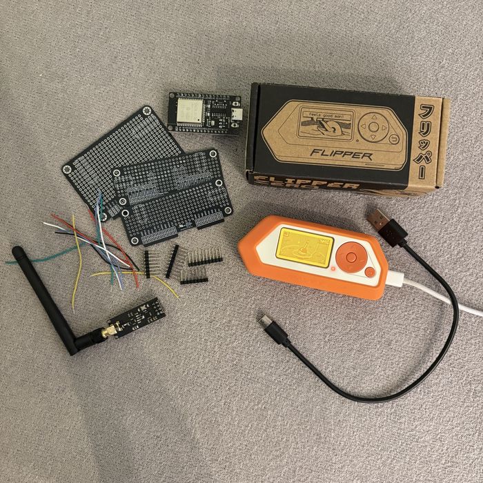 Flipper Zero – stan jak nowy | kompletny zestaw + gratisy!
