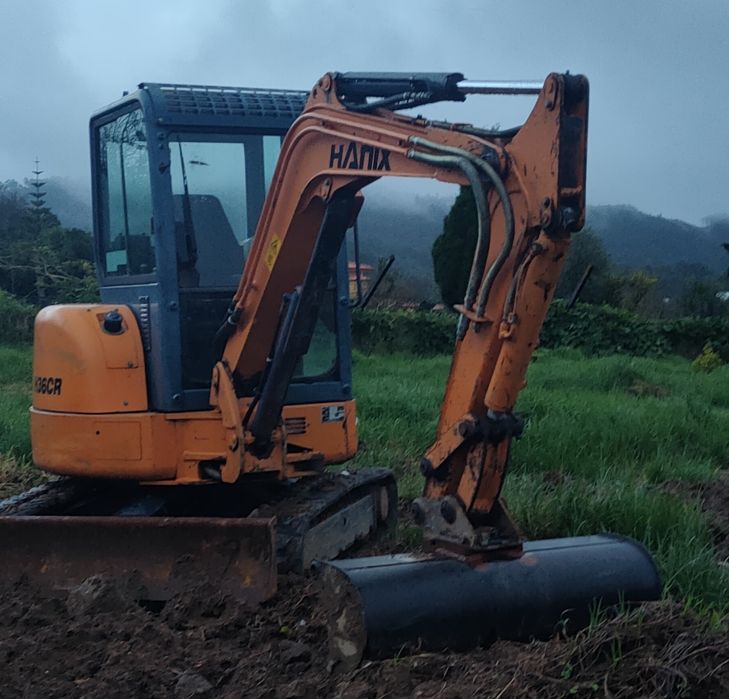 Mini Escavadora HANIX de 3600Kg